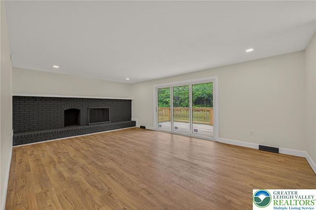 1800 Eastman Avenue, Bethlehem City, PA 18018