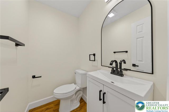 1800 Eastman Avenue, Bethlehem City, PA 18018