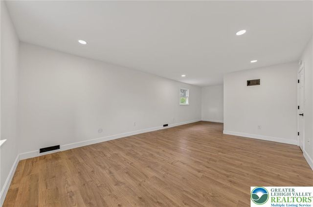 1800 Eastman Avenue, Bethlehem City, PA 18018