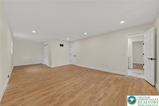 1800 Eastman Avenue, Bethlehem City, PA 18018