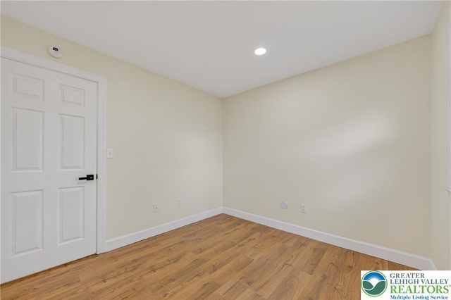 1800 Eastman Avenue, Bethlehem City, PA 18018