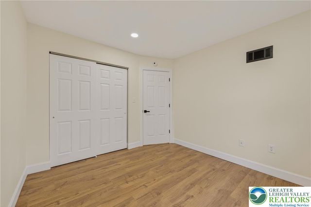 1800 Eastman Avenue, Bethlehem City, PA 18018