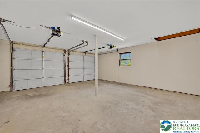 1800 Eastman Avenue, Bethlehem City, PA 18018