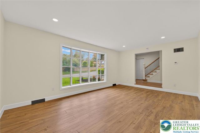 1800 Eastman Avenue, Bethlehem City, PA 18018