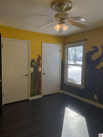 102 N 18th Street, Murray, KY 42071