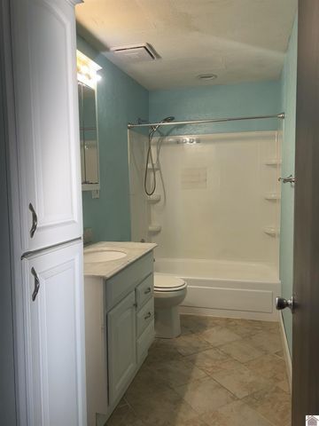 102 N 18th Street, Murray, KY 42071