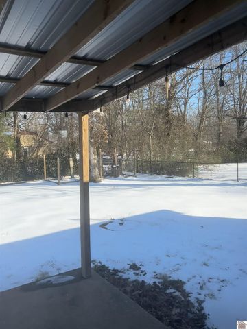 102 N 18th Street, Murray, KY 42071