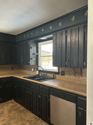 102 N 18th Street, Murray, KY 42071