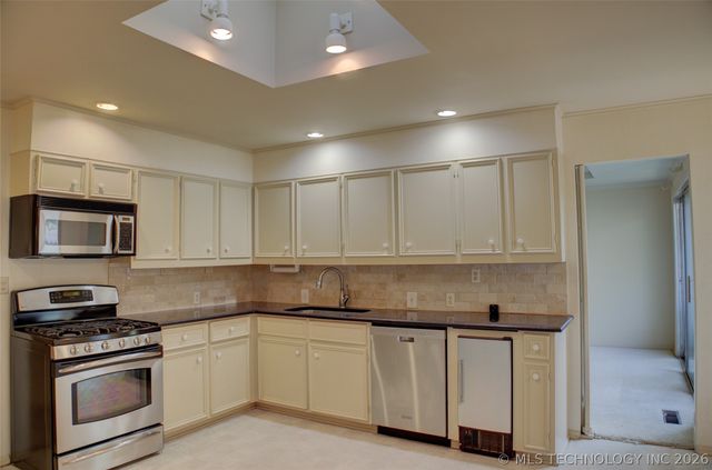 2112 E 59th Street B6, Tulsa, OK 74105