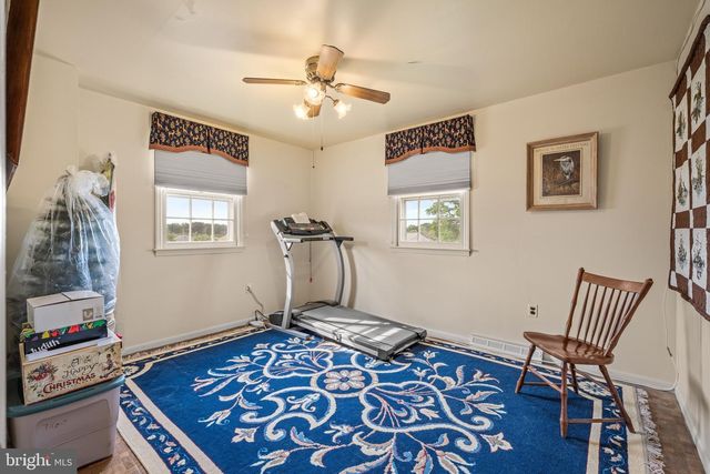 19 W KENNEDY DR, Laurel Springs, NJ 08021