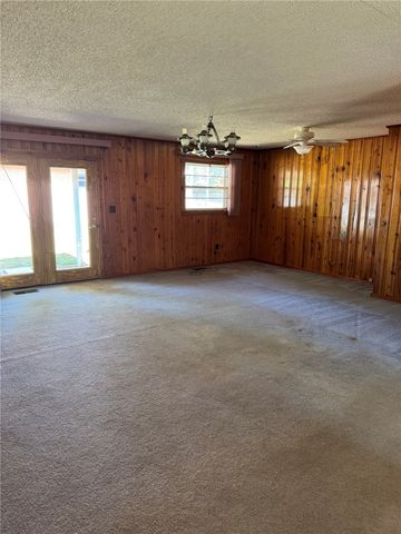 3104 N Frankfort Avenue, Russellville, AR 72802