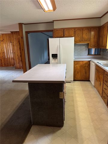 3104 N Frankfort Avenue, Russellville, AR 72802