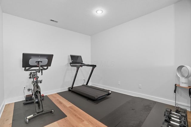 5049 Dinard Way, Columbus, OH 43221