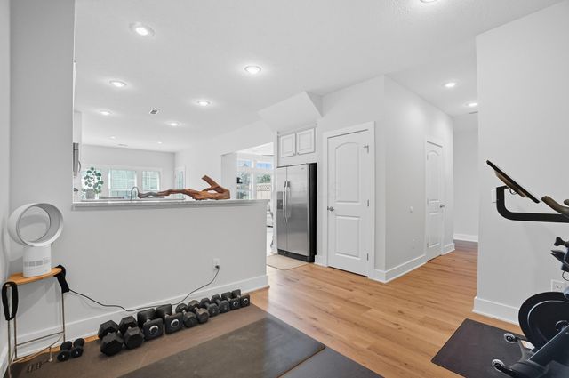 5049 Dinard Way, Columbus, OH 43221