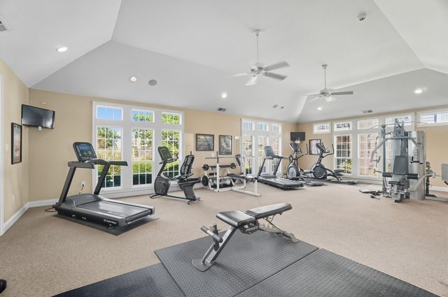 5049 Dinard Way, Columbus, OH 43221