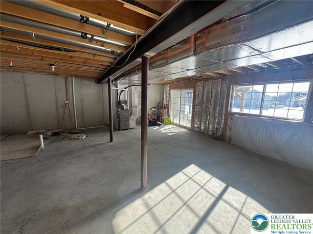 1456 Caspian Street, South Whitehall Twp, PA 18104