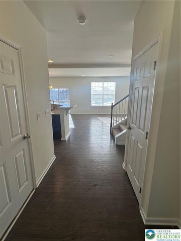 1456 Caspian Street, South Whitehall Twp, PA 18104