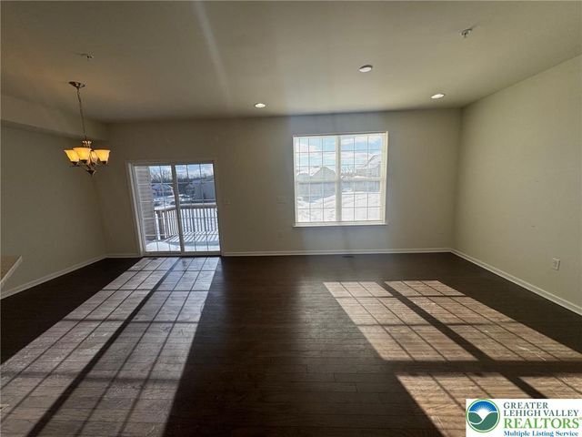 1456 Caspian Street, South Whitehall Twp, PA 18104