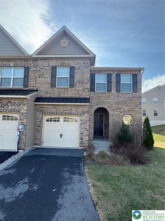 1456 Caspian Street, South Whitehall Twp, PA 18104