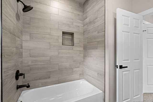 118 Packard St, San Antonio, TX 78211