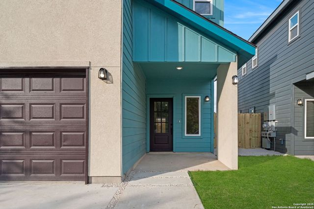 118 Packard St, San Antonio, TX 78211