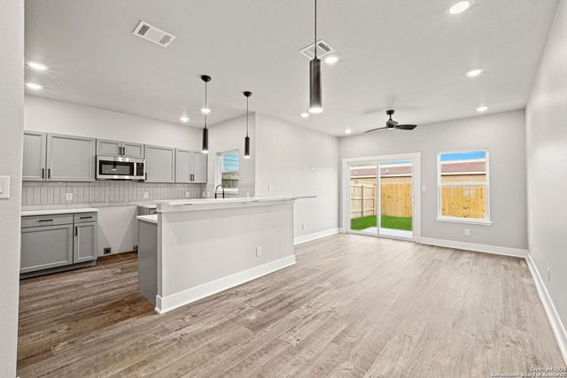 118 Packard St, San Antonio, TX 78211