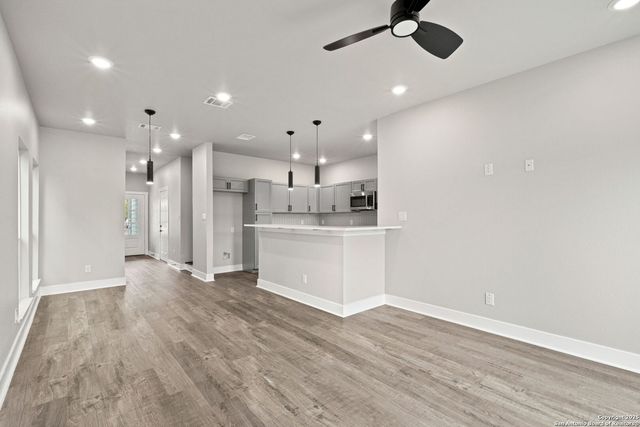 118 Packard St, San Antonio, TX 78211