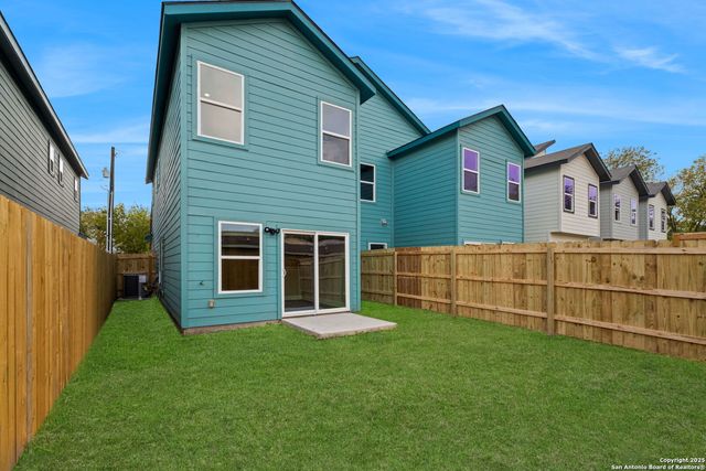 118 Packard St, San Antonio, TX 78211