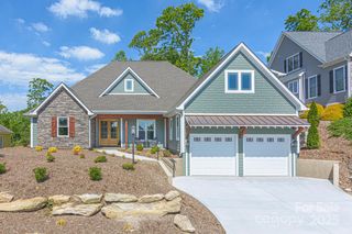 131 Dawn Mist Court, Hendersonville, NC 28791