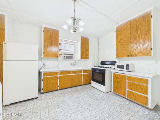 324 General Mouton Avenue, Lafayette, LA 70501