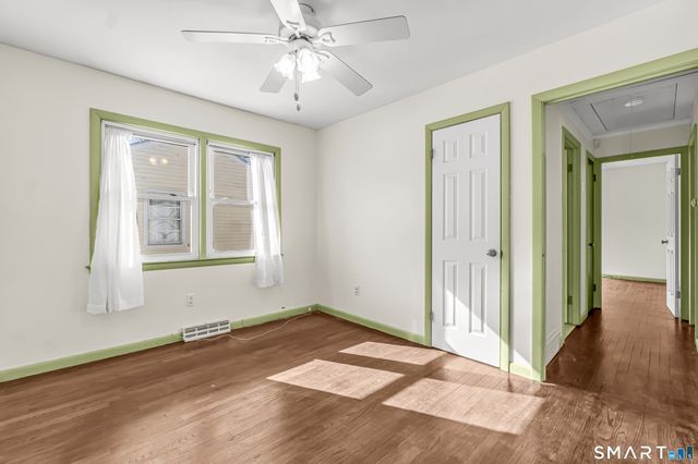 86 Roosevelt Avenue, West Haven, CT 06516