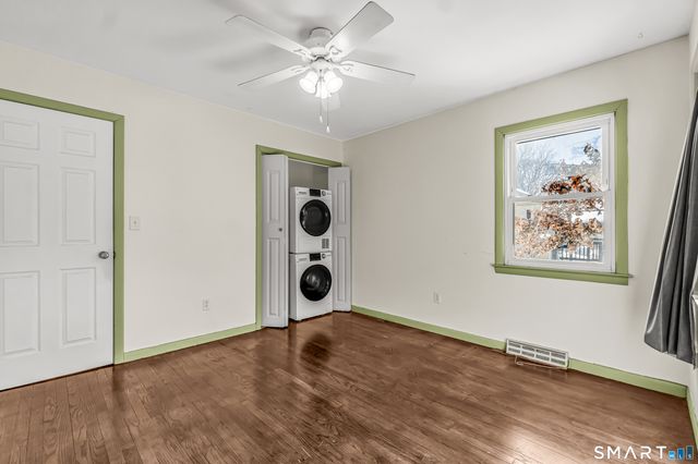 86 Roosevelt Avenue, West Haven, CT 06516