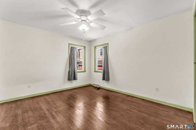 86 Roosevelt Avenue, West Haven, CT 06516