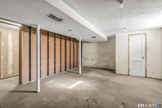 86 Roosevelt Avenue, West Haven, CT 06516