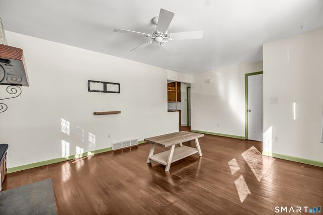 86 Roosevelt Avenue, West Haven, CT 06516