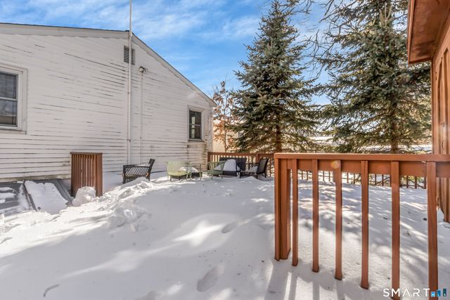 86 Roosevelt Avenue, West Haven, CT 06516