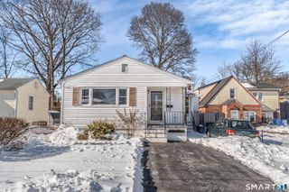 86 Roosevelt Avenue, West Haven, CT 06516