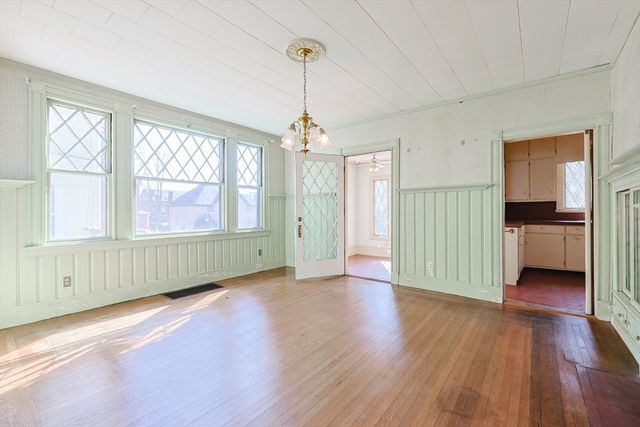 258 Walnut St, New Bedford, MA 02740