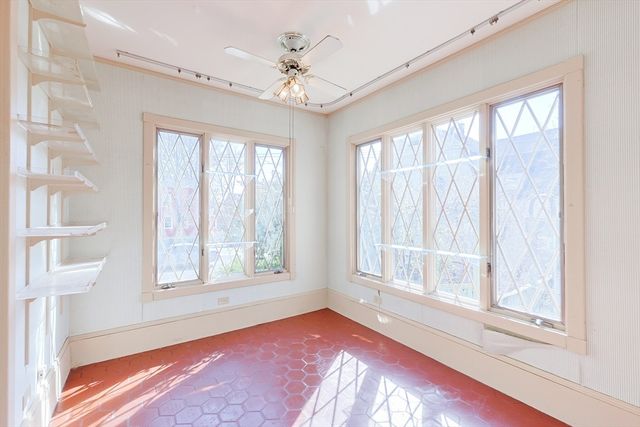 258 Walnut St, New Bedford, MA 02740