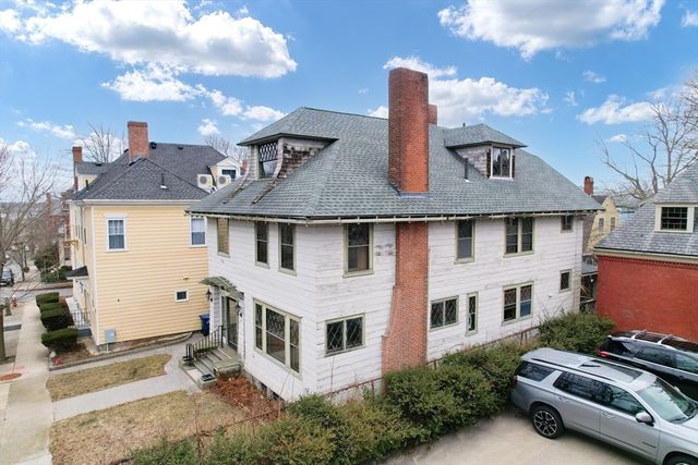 258 Walnut St, New Bedford, MA 02740