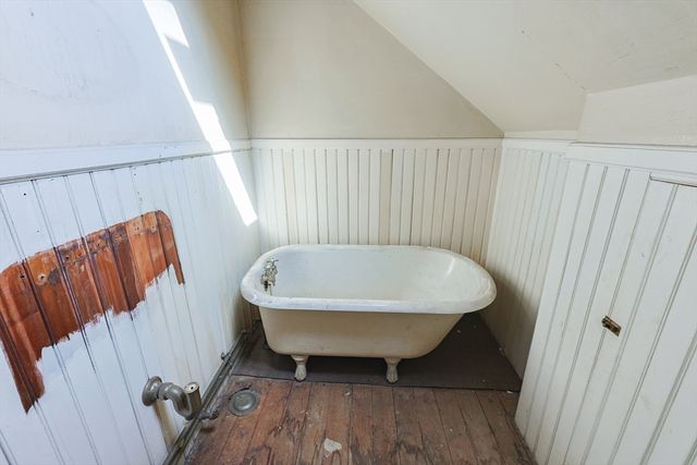 258 Walnut St, New Bedford, MA 02740