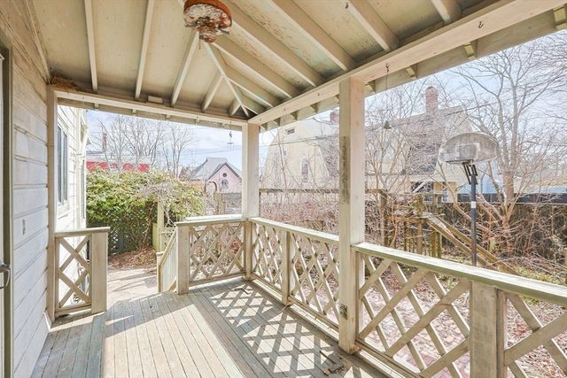 258 Walnut St, New Bedford, MA 02740