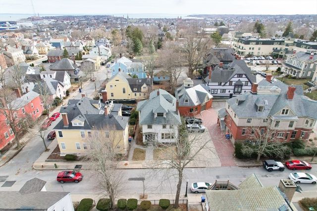 258 Walnut St, New Bedford, MA 02740