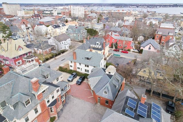 258 Walnut St, New Bedford, MA 02740