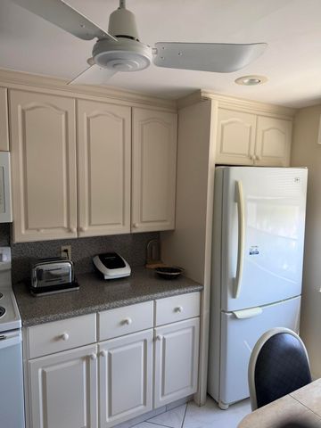 4037 Guildford C, Boca Raton, FL 33434