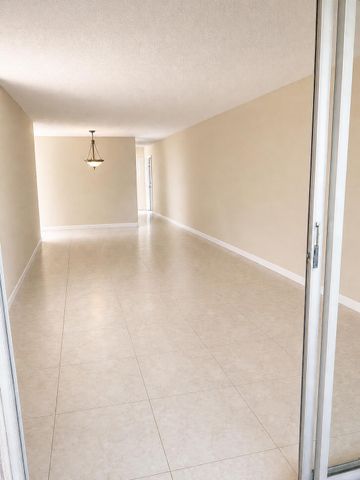 4037 Guildford C, Boca Raton, FL 33434