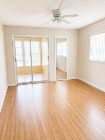 4037 Guildford C, Boca Raton, FL 33434