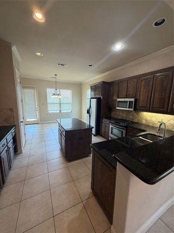 809 S Alamo Road, Rockwall, TX 75087