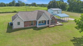 17 Watson Lake Road, Huntsville, TX 77340
