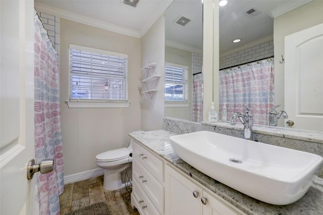 9007 Beverlyhill Street, Houston, TX 77063